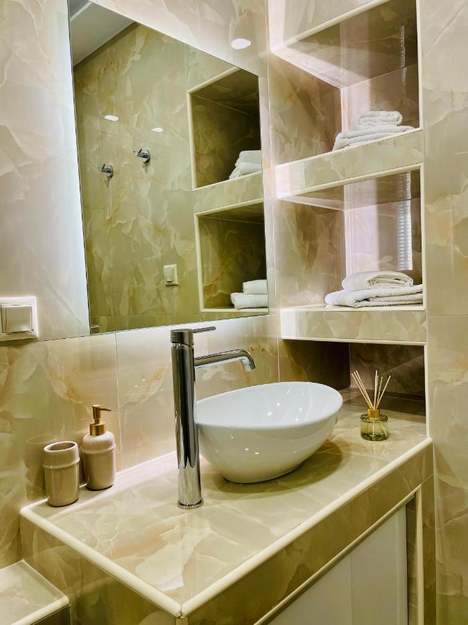 Iris Luxury House Apartment Agioi Deka  ภายนอก รูปภาพ