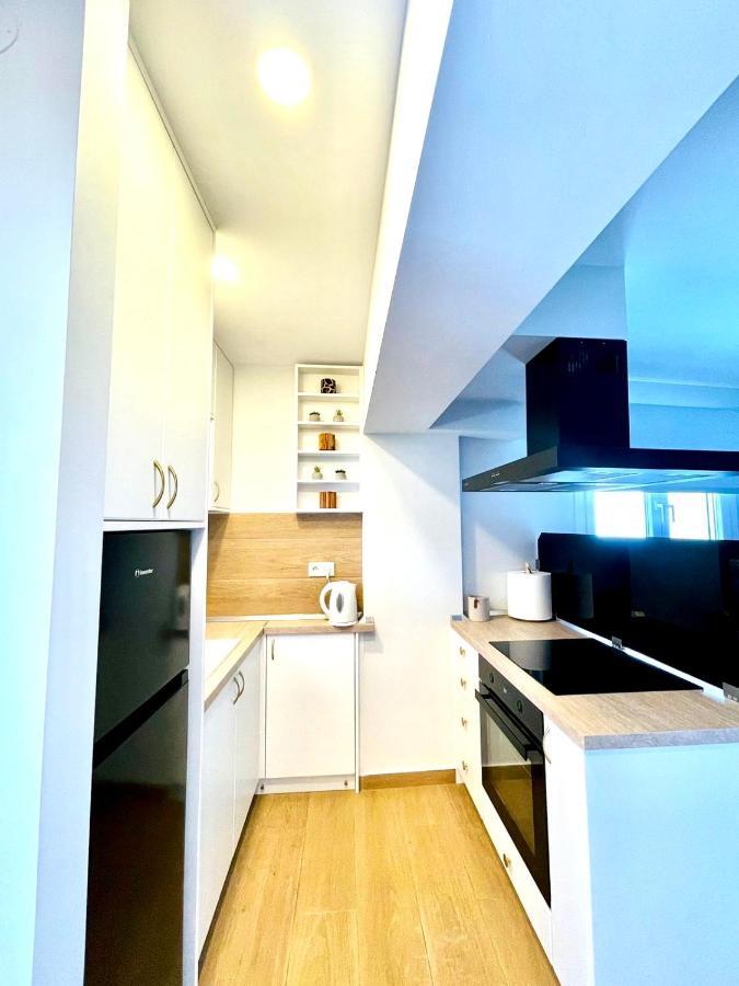 Iris Luxury House Apartment Agioi Deka  ภายนอก รูปภาพ