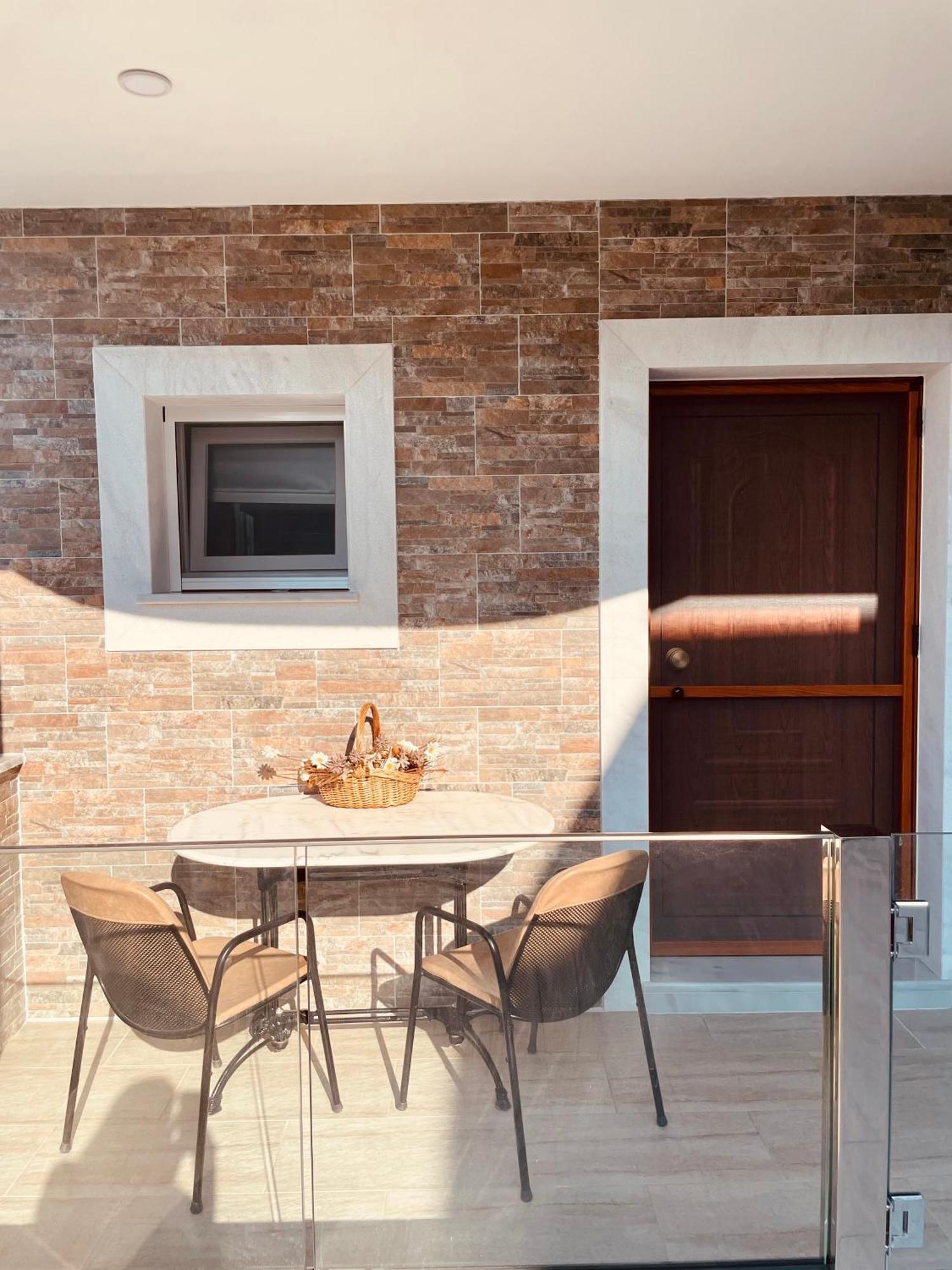 Iris Luxury House Apartment Agioi Deka  ภายนอก รูปภาพ